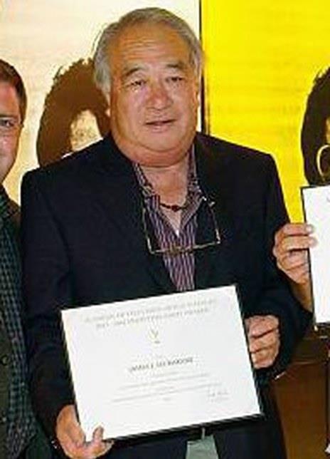 詹姆斯·J·默拉卡米